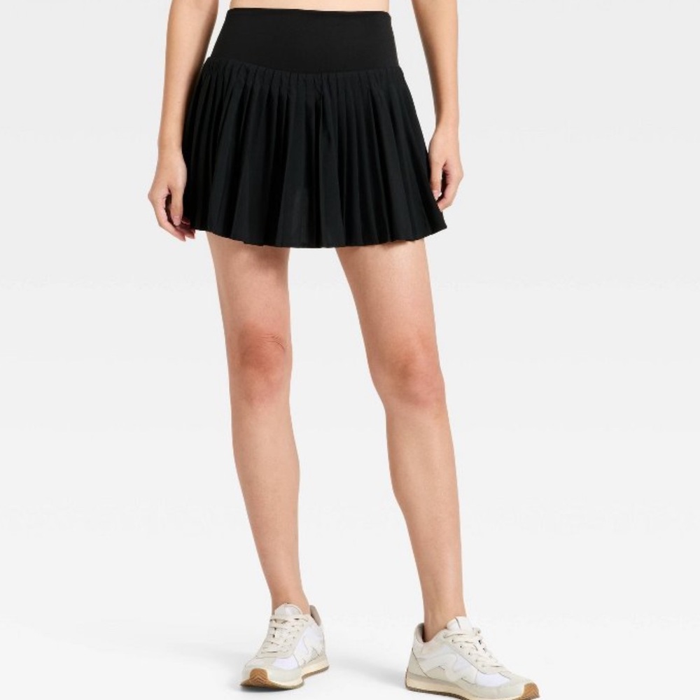 Women’s all in motion pleated skirt -Black